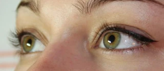 permanent-make-up-berlin-dekorativer-eyeliner-oben